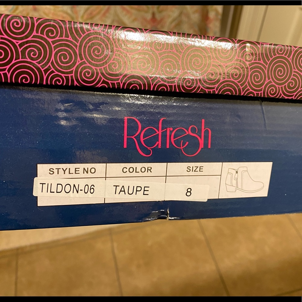 Refresh Tildon Booties - Picture 7 of 8
